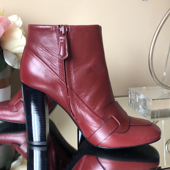 Tory Burch Red Cherry Burgundy Ankle Boots/Booties - Picture 9 of 10